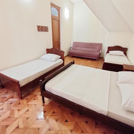 Batumi Sun Hostel Buitenkant foto
