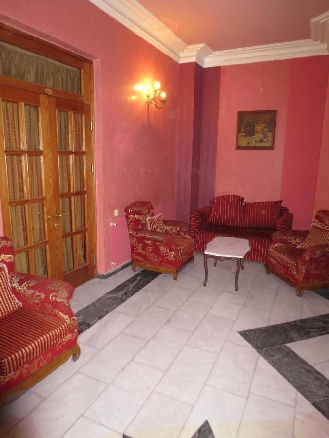 Batumi Sun Hostel Buitenkant foto