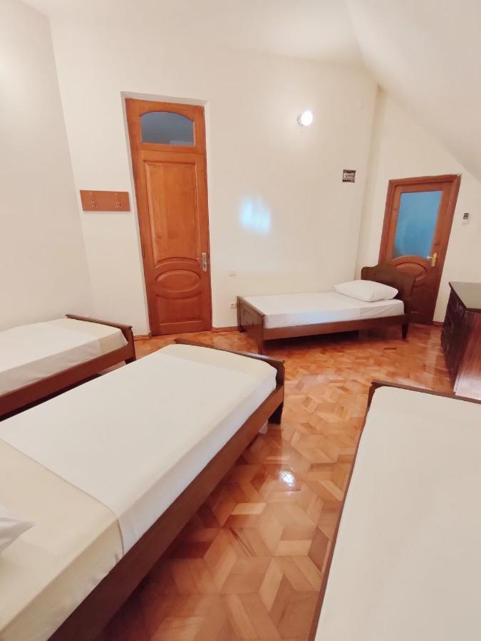 Batumi Sun Hostel Buitenkant foto