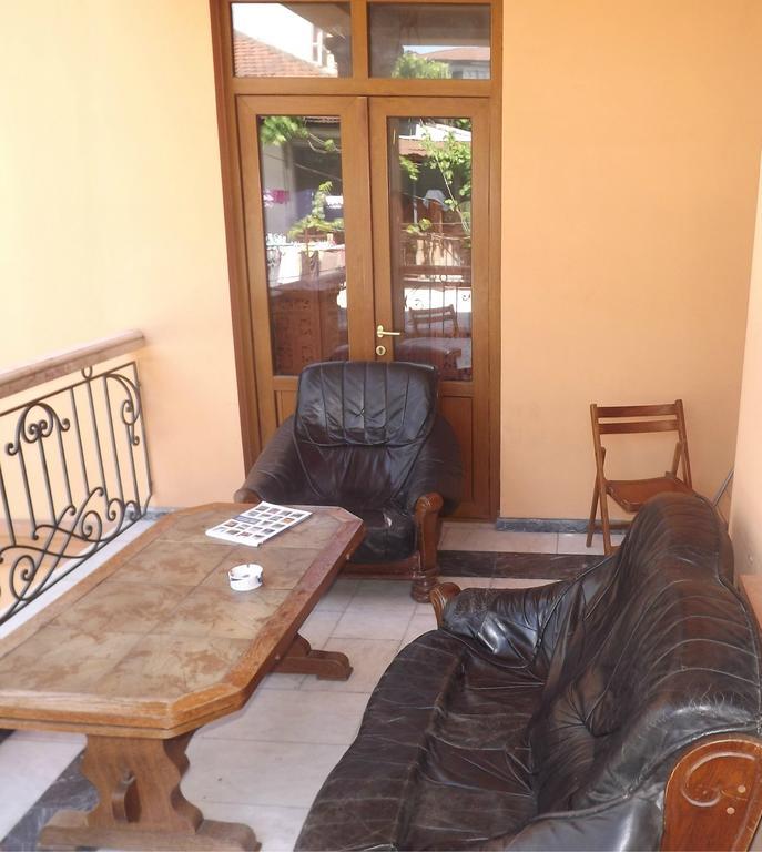 Batumi Sun Hostel Buitenkant foto