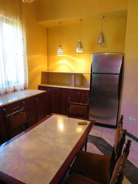 Batumi Sun Hostel Buitenkant foto