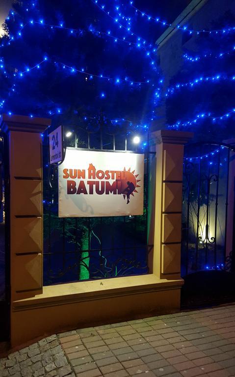Batumi Sun Hostel Buitenkant foto