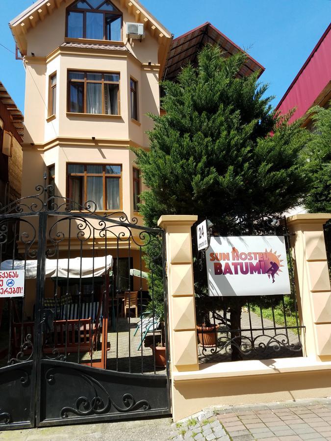 Batumi Sun Hostel Buitenkant foto