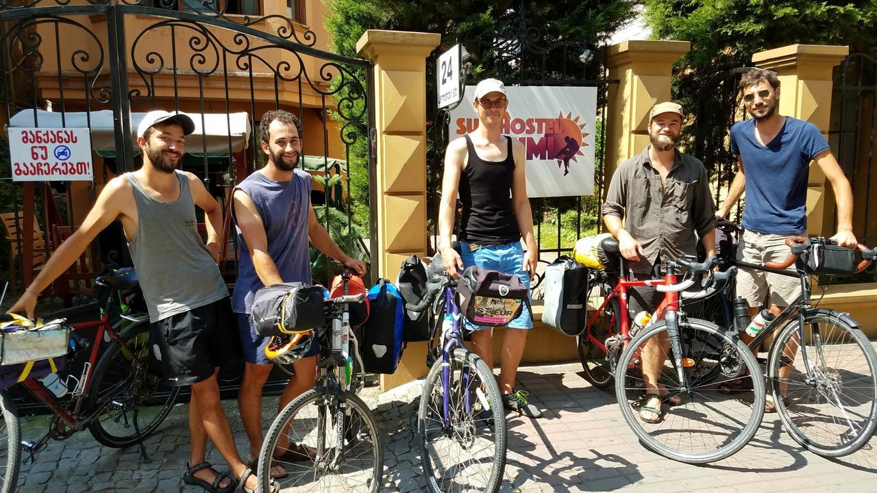 Batumi Sun Hostel Buitenkant foto